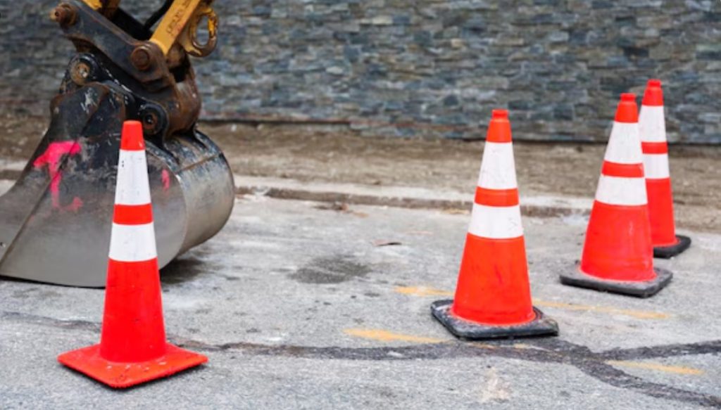rubber square safety cone in Construction Sites