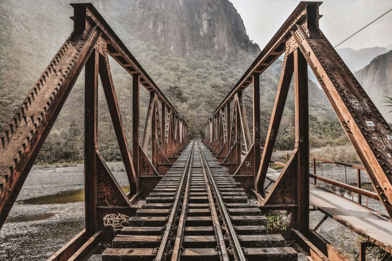 christopher-burns--mUBrTfsu0A-unsplash