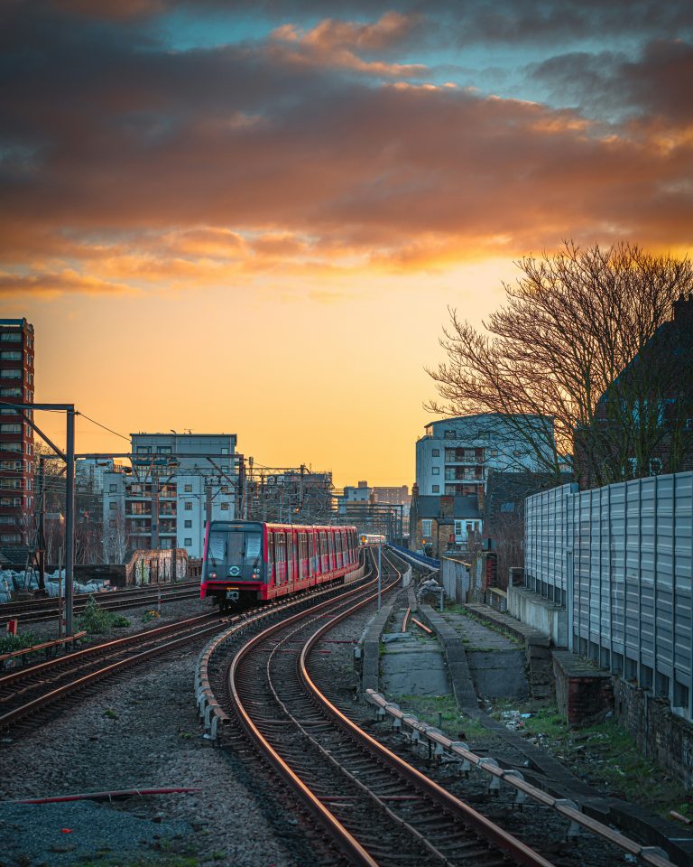alexander-london-14gZ5buxMfA-unsplash