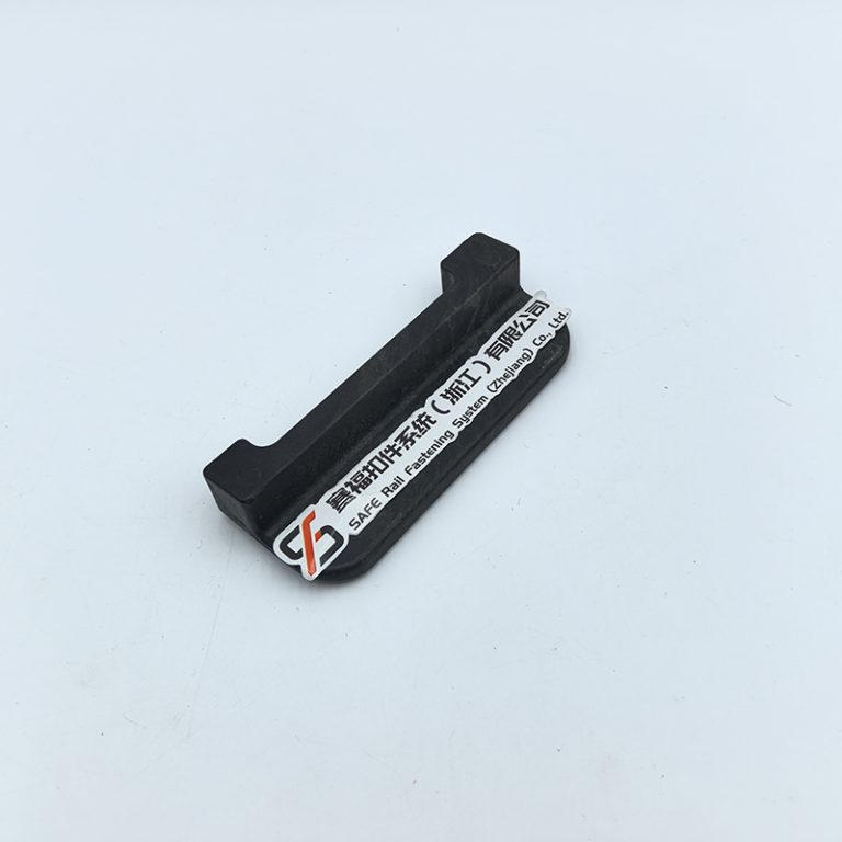 rail gauge insulator 3