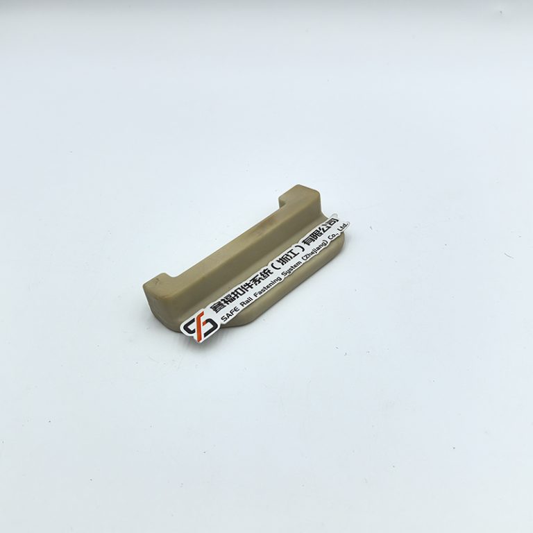 rail gauge insulator 4