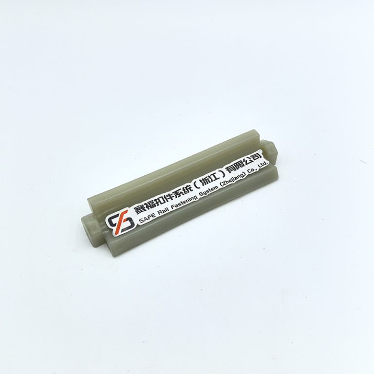 rail gauge insulator 5