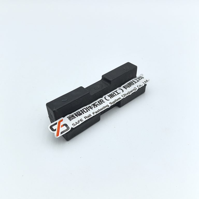 rail gauge insulator 7
