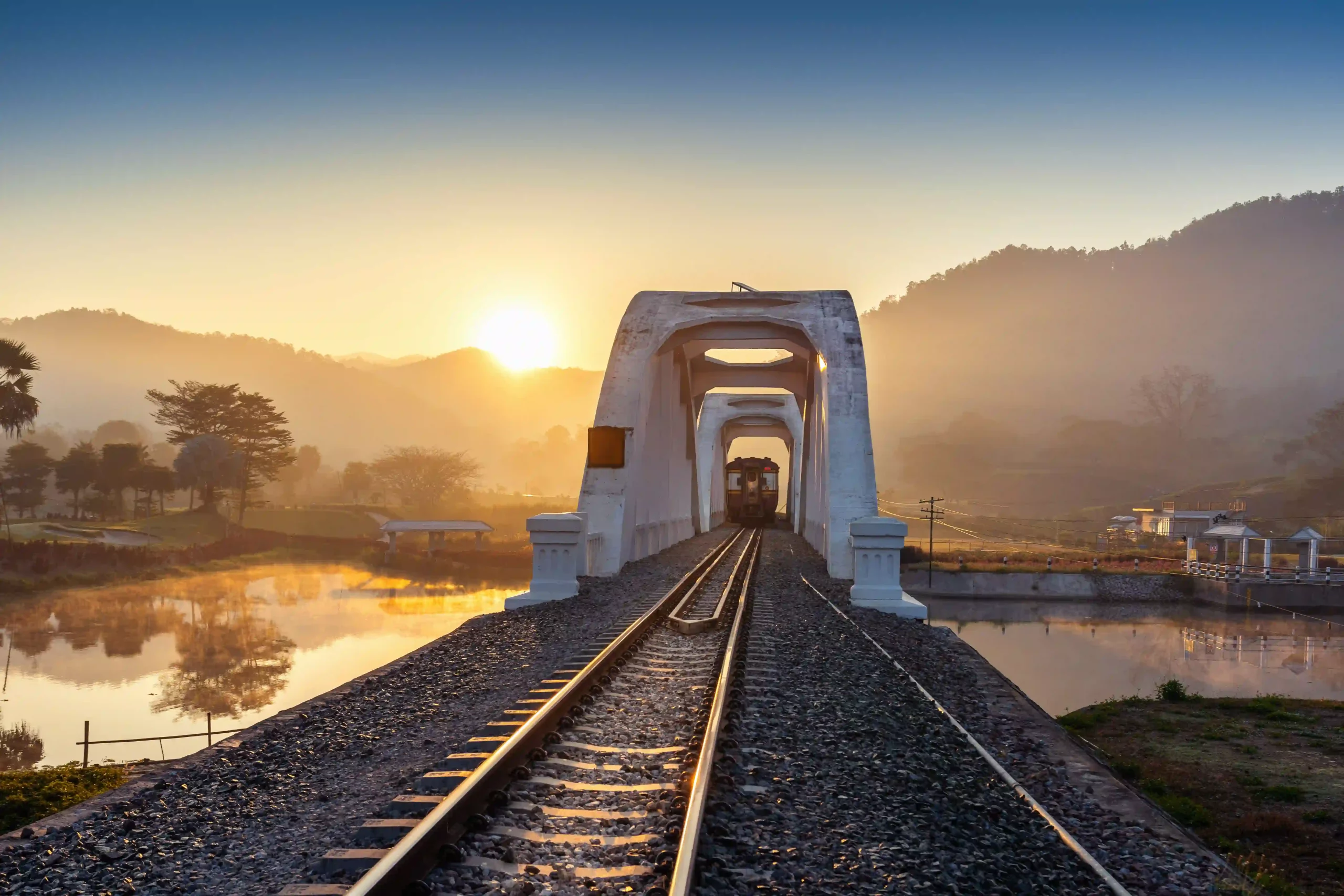 railway-bridge-white-bridge-lamphun-thailand