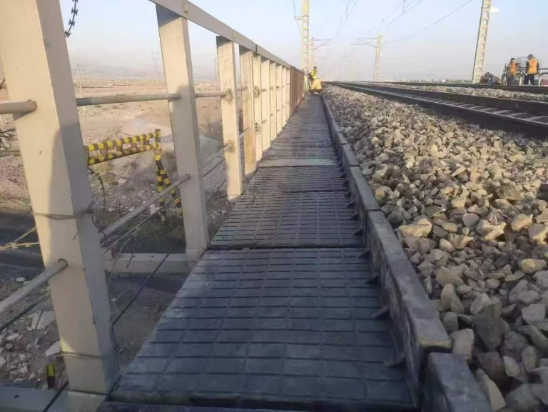 Railway Rubber Level Crossing