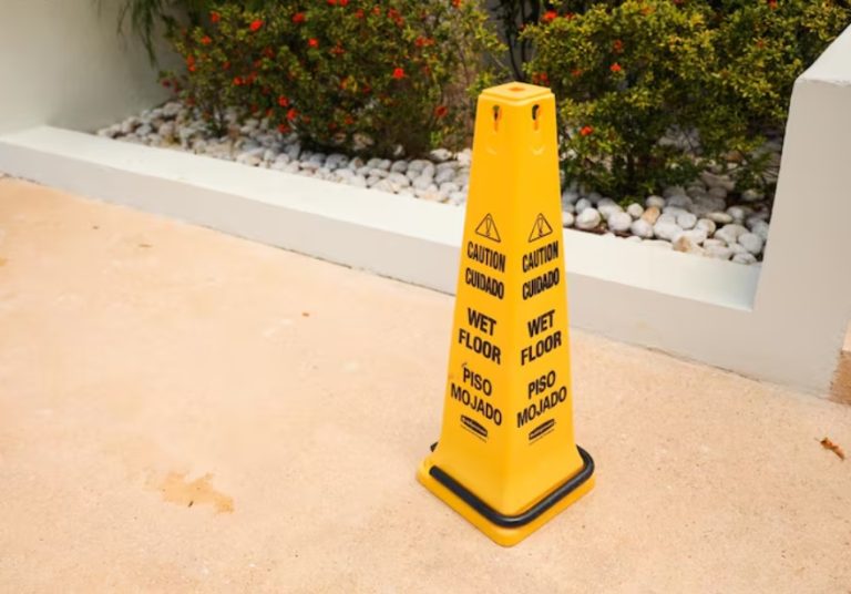 Top Benefits of Using Rubber Square Safety Cones in High-Risk Situations