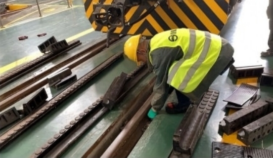 Installation of rubber insertion strips