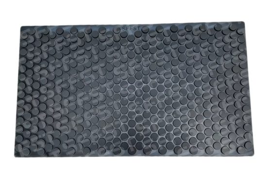 SFFST Expands Its Rail Solutions with Level Crossing Systems插图 Anti‑slip rubber panel for railway level crossing