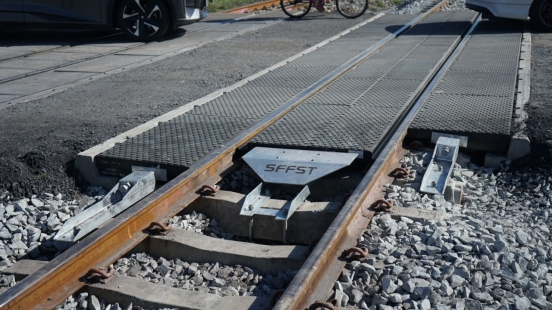 SFFST Expands Its Rail Solutions with Level Crossing Systems插图 SFFST rubber level crossing installed on railway track